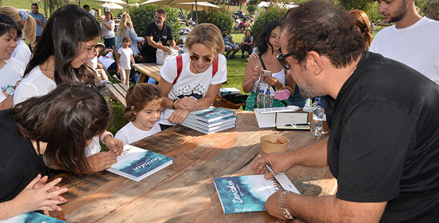 Mehmet Yalçınkaya... YE İÇ EĞLEN FESTİVALİNDE “DENİZDEN” KİTABINI İMZALADI!