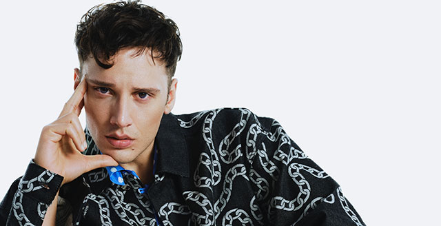 Edis... 'ARIYORUM' A MİTOLOJİK ESİNTİLİ KLİP!