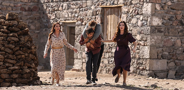 Uzak Şehrin Masalı... HERKES KÜRŞAT'TAN ŞÜPHELENİR, KİM BU ADAM?