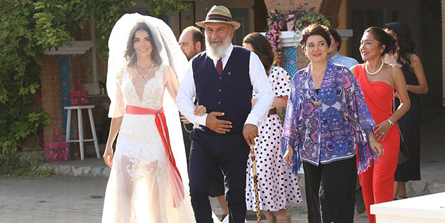 İçimizden Biri... HAVVA VE ADAM'IN BÜYÜK SINAVI!