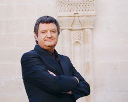 Bedri Ayseli... KIRK YILLIK MÜZİK KARİYERİNE YENİ BİR HALKA!