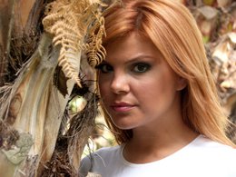 Elif Karlı... "MAGAZİNCİLERLE ÇATIŞAN SANATÇIILAR KİŞİLİK ÇATIŞMASI YAŞIYORLAR"...