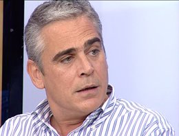 Tolga Savacı... "FERZAN ÖZPETEK BANA GAY OLMAMI TEKLİF ETTİ !.."