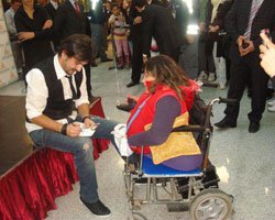 Gökhan Tepe... ENGELLİ HAYRANLARI İLE DUYGULANDI!