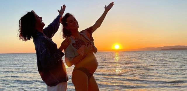 Özge Özpirinçci... DOĞUM ÖNCESİ BİKİNİLİ POZLAR!