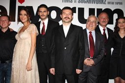 "Aşk Geliyorum Demez"... GALASI YAPILDI!