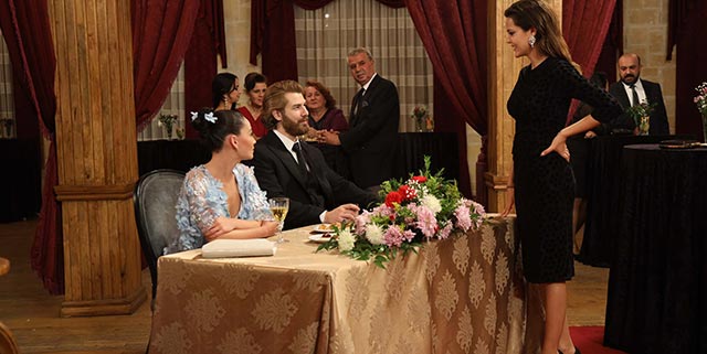 Bir Zamanlar Çukurova... FİKRET, İMKÂNSIZ AŞKIN PENÇESİNDE!