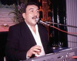 Magazinkolik özel haber / Ümit Besen... ÖNCE ŞARKISI, ŞİMDİ DE KENDİSİ REKLAMLARDA!