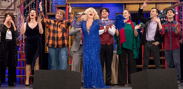 Güldür Güldür Show... EMEL SAYIN'LA YENİ YILA MERHABA!