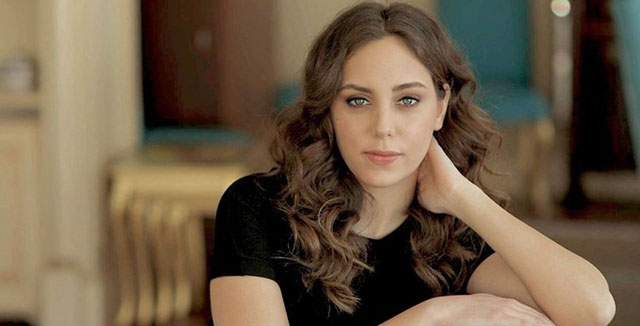 Öykü Karayel... KORONAYA YAKALANDI!