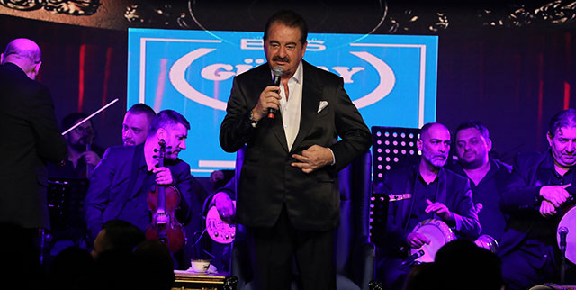 İbrahim Tatlıses... GÜNAY SAHNESİNDEN SESLENDİ; 'NEREDELER?'