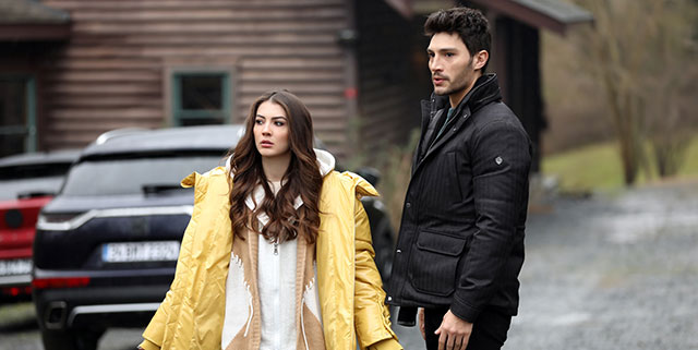 Aşk Mantık İntikam... OZAN İLE ESRA'NIN BOŞANMA PROTOKOLÜ HAZIRLANIR!