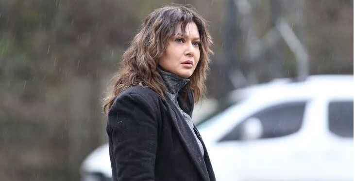 Nurgül Yeşilçay... SİTE YÖNETİMİNE İSYAN ETTİ!