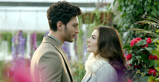 Aşk Mantık İntikam... ESRA HAFIZASINI KAYBEDER!