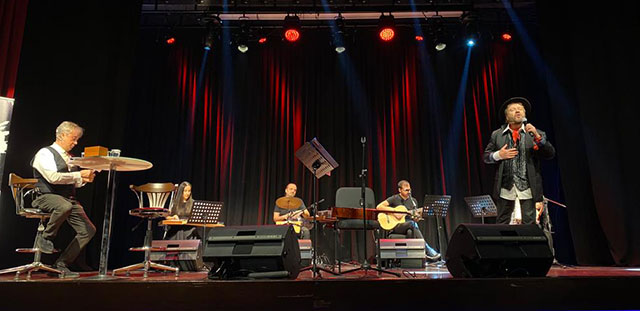 Attila Atasoy - Metin Uca... 'BİR TATLI HUZUR' VERDİLER!