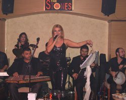 Elif Karlı... "BEN AİLENİZİN SOLİSTİYİM"!