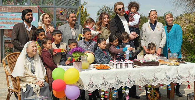 Bir Zamanlar Çukurova... ÇOLAK AĞA KONAĞI BASIYOR!