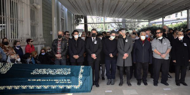 Koray Candemir... ANNESİNİ UĞURLADI!