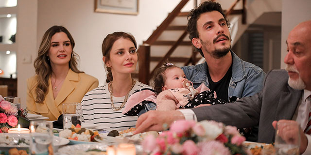 Evlilik Hakkında Her Şey... AZİZ YAVAŞ YAVAŞ HERŞEYİ HATIRLIYOR!