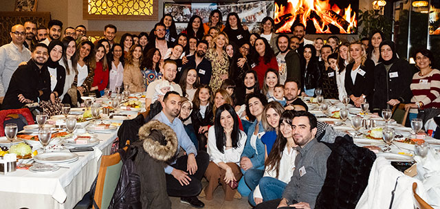 Gülben Ergen... FANLARIYLA İFTARDA BULUŞTU!