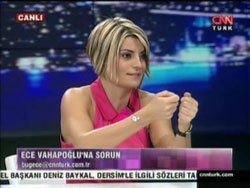 Ece Vahapoğlu... CANLI YANINDA İLAN-I AŞK!