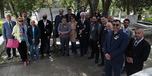 Muhsin Ertuğrul... ÖLÜMÜNÜN 43. YIL DÖNÜMÜNDE KABRİ BAŞINDA ANILDI!