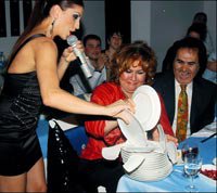 Ali Rıza Binboğa... "BU TABAKLARI EVDE KIRSAM YANMIŞTIM"!