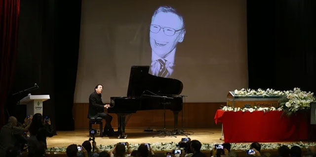 Fazıl Say... BABASINI PİYANO ÇALARAK UĞURLADI!