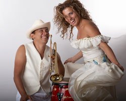 Gülseren... LATİN RÜZGARI TÜRKİYE'DE ESECEK!