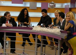 Oryantal Dora-Esra Gürsoy... BİRİ "AHLAKSIZ TEKLİF" ALDIĞINI AÇIKLADI, DİĞERİ "BEN KABUL EDERİM" DEDİ...