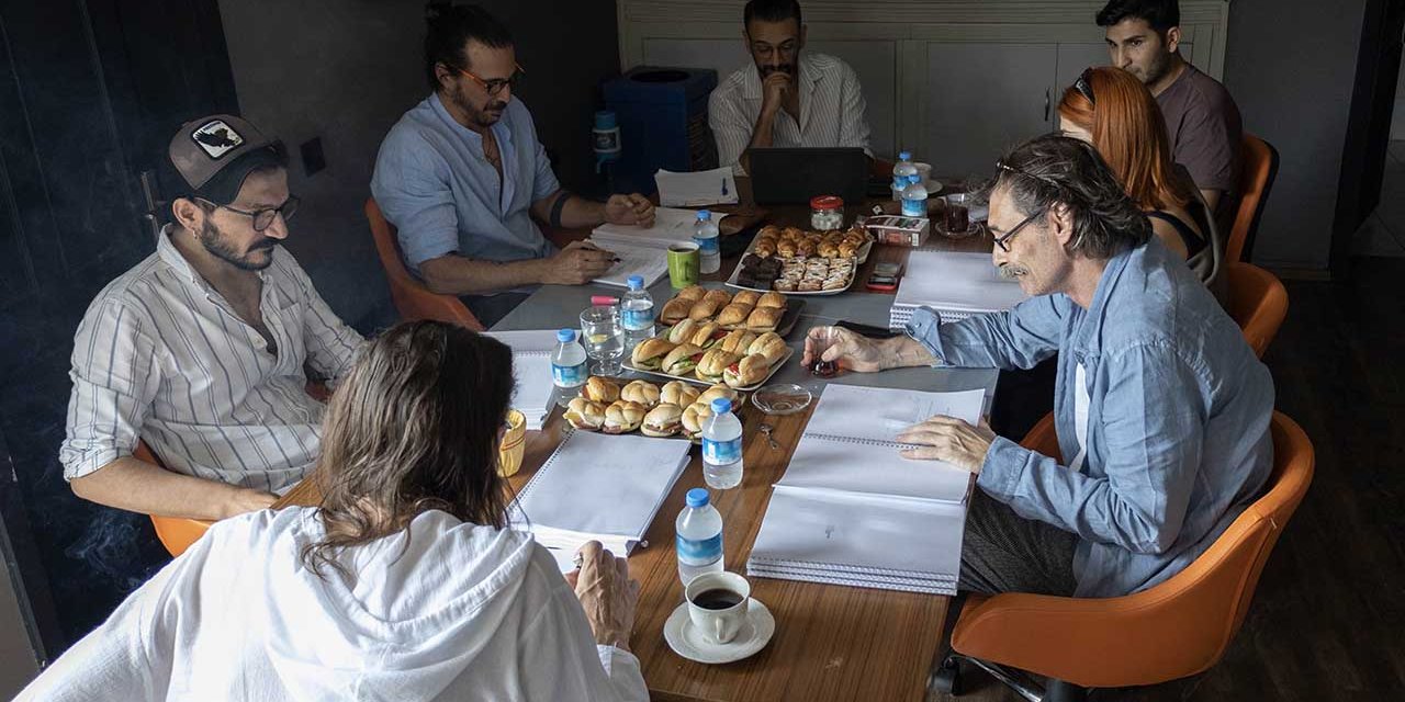 Behzat Ç... 'ÇEKİÇ VE GÜL 'İÇİN OKUMA PROVASI!