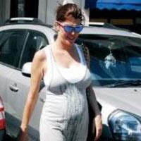 Deniz Akkaya... AMERİKA'DA DOĞUM YAPTI!