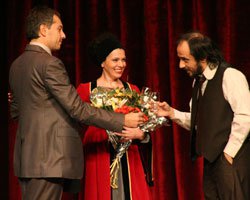 İ.B.B. Şehir Tiyatroları... YENİ OYUNU "MEFİSTO" SADABAD SAHNESİNDE!