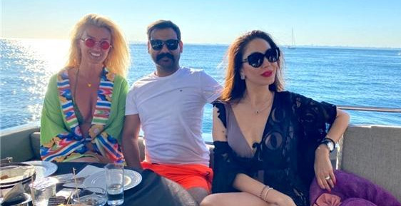 Tuğba Özay... 'BEYAZ ATLI PRENSES!'