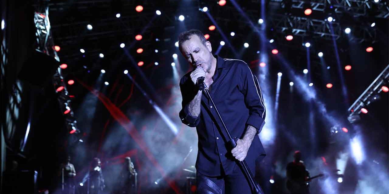 Haluk Levent... 65 BİN SEYİRCİ EŞLİK ETTİ!