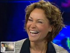 Hülya Avşar... CANLI YAYINDA LOKUMLU PREZERVATİF!