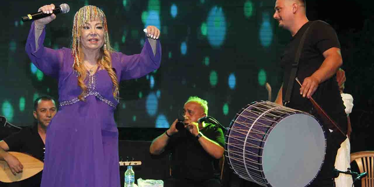 Bedia Akartürk... 'KONSERLERE KÖYDEN GELİP GİDİYORUM!'