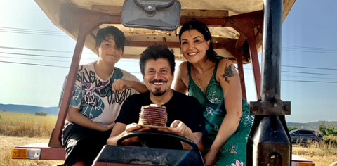 Ekin... TARLADA DOĞUM GÜNÜ!