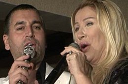 Seda Sayan... ENİŞTEYE SAHNE DESTEĞI