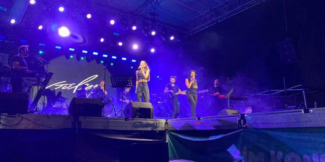 GÜLŞEN'SİZ 'GÜLŞEN' SAHNESİNE YOĞUN İLGİ!