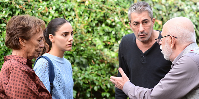 O Kız... ZEYNEP PERİŞAN HALDE!