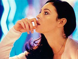 MONİCA BELLUCCİ GİBİ OLMAK İÇİN TIKLAYINIZ!....