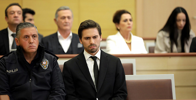 Bir Peri Masalı... ZEYNEP, ZAFER'İN EVLENME TEKLİFİNİ KABUL EDER!