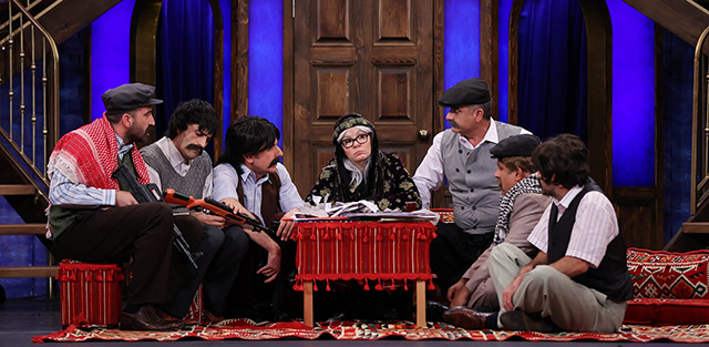 Güldür Güldür Show... AŞİRET LİDERİ HAYATİ'NİN FATURALARLA BAŞI DERTTE!