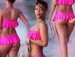 JENNİFER LOPEZ'İN YERİNE RİHANNA!