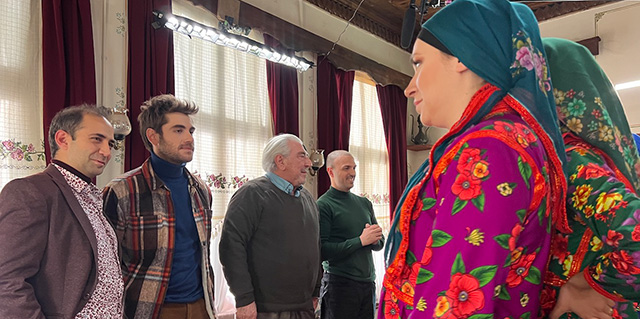 Balkan Ninnisi... SÜLEYMAN KIZINI KONAĞA GETİRİR!