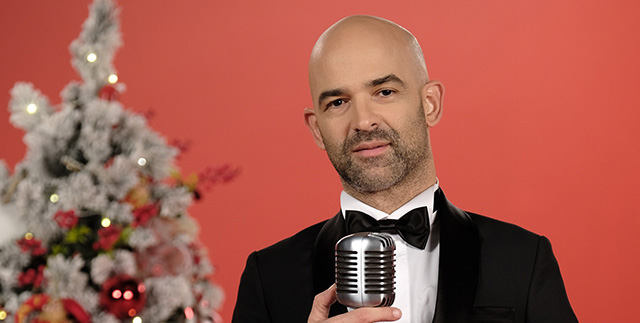 Murat Evgin... İSPANYOLCA YENİ YIL ŞARKISI!