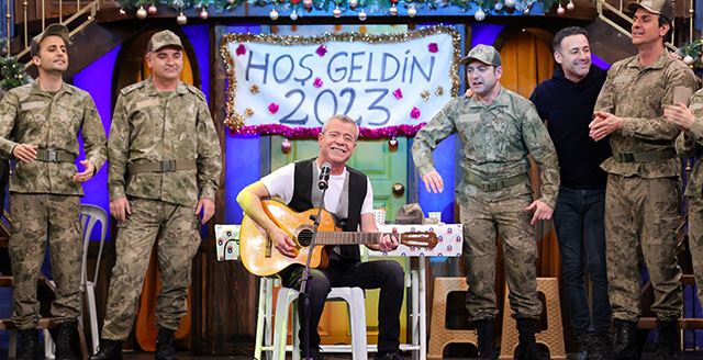 Güldür Güldür Show... YILBAŞI ÖZEL BÖLÜMÜYLE YENİ YILA KAHKAHA İLE GİRİYOR!