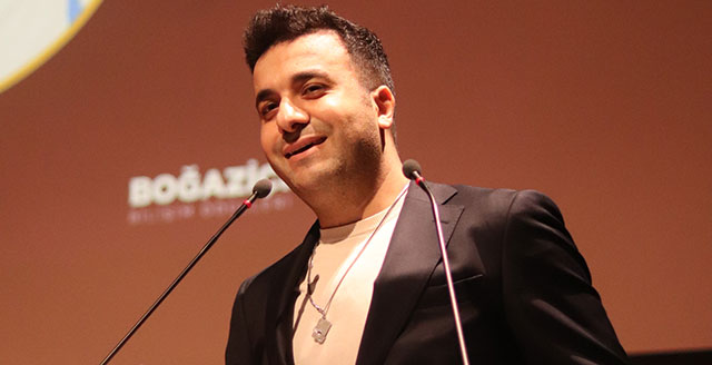 Hasan Can Kaya... BİR AYDA ÜÇ ÖDÜL BİRDEN!