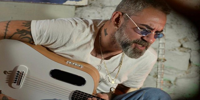Cenk Tevet... "BU MUDUR AMAN"!